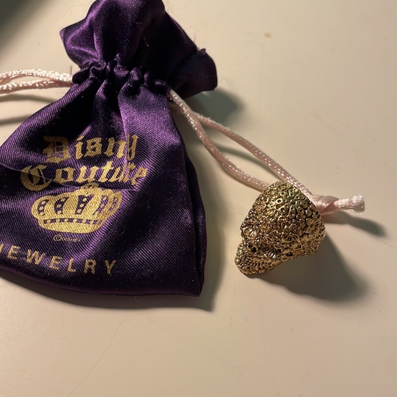 gold color pirate 🏴☠️ of Caribbean skull rings sz 8 disney couture jewelry - Picture 3 of 9